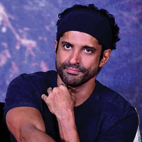 Farhan Akhtar in trouble by inviting people to rally