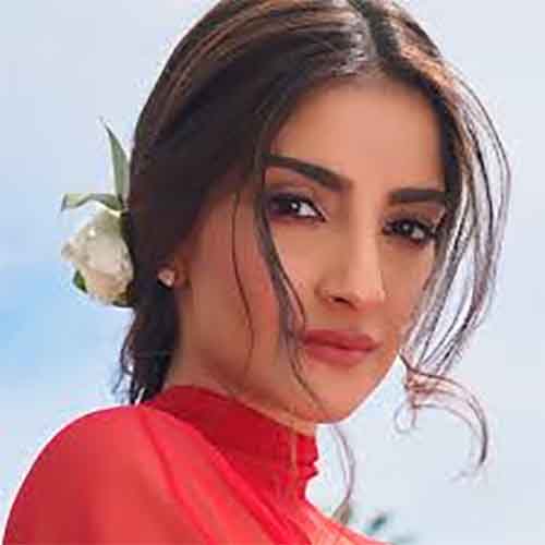 Sonam apologises to a fan who said he was heartbroken