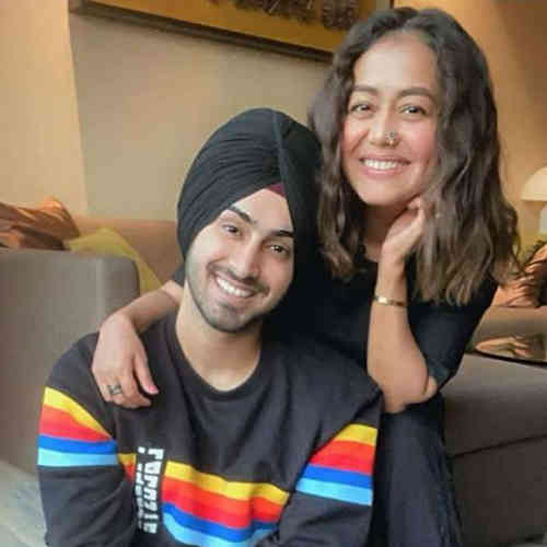 Amidst rumours, Neha Kakkar confirms relationship with Rohanpreet Singh