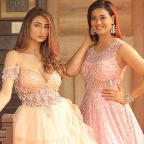 Both is competing in the looks: Shweta and Palak Tiwari