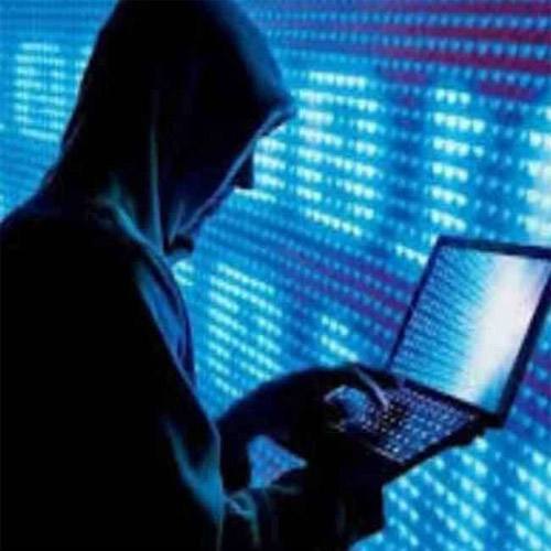 A 21-year-old from Gujarat's Ahmedabad cheated around 25,000 people