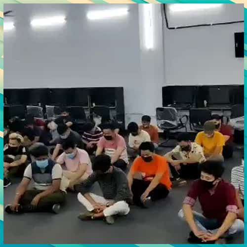 Delhi Police arrests 100 in 2 call centres duping US citizens