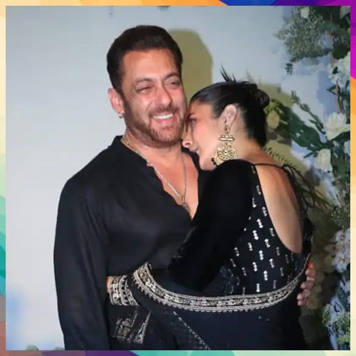 Eid Party 2022: Shehnaaz Gill hugs, kisses Salman Khan while posing for cameras