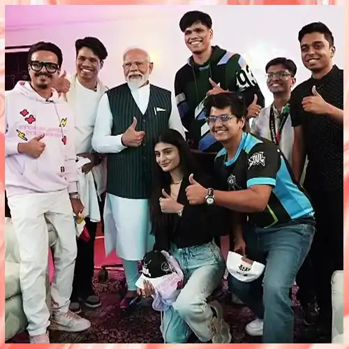 PM Modi meets and interacts with selective Indian gamers